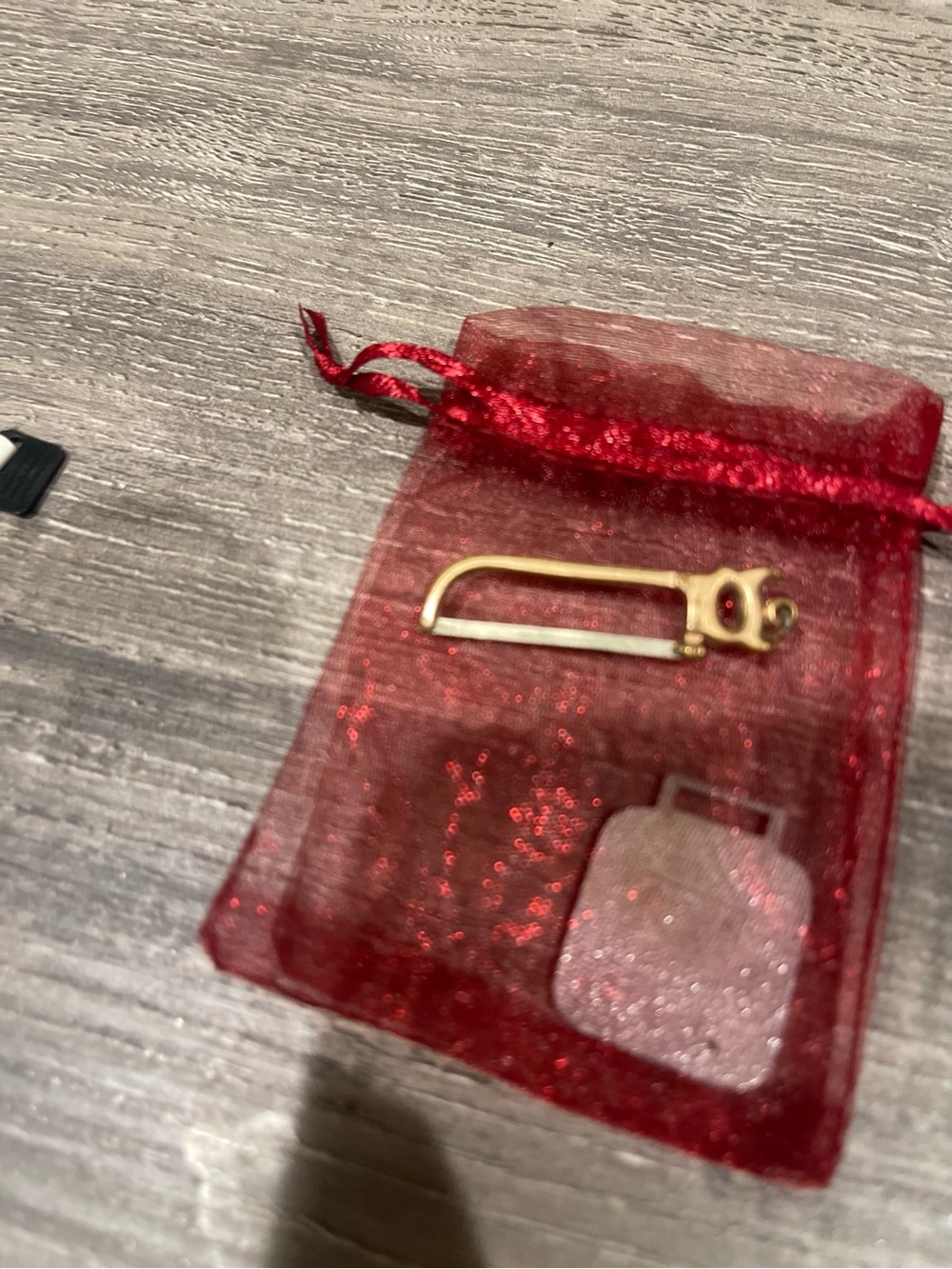 Gold/Silver Mini Saw Pendant Necklace Charm - Picture 8 of 8